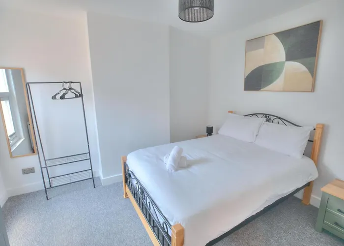 The Pearly White House