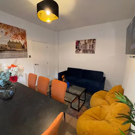 The Pearly White House Appartement