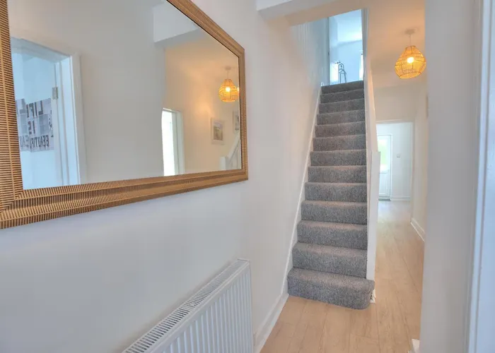 The Pearly White House