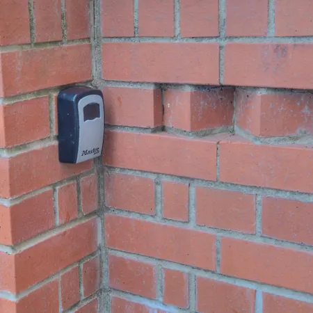 The Pearly White House * Bristol