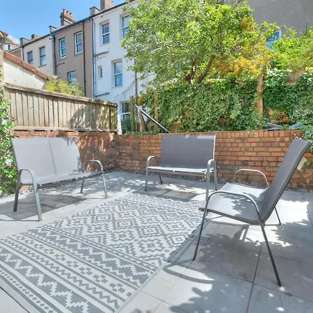 The Pearly White House Apartamento